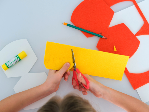 Children & Youth, Oct 5, 10am
Our children bring their beloved pets or photos of their pets for the Blessing of the Animals in the worship service. Then later after they receive a blessing of their own, they leave the worship service to continue to show their love by creating Fall centerpieces for our homebound members.