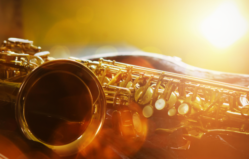 Closeup photo of a saxaphone