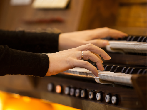 TGIF, Aug 8, 5:30pm
Our Friday concert this week features the Participants’ Recital for the Santa Fe Summer Organ Academy.  Come enjoy the music of these talented organists. Doors to the sanctuary open at 5:15pm, and the concert begins at 5:30pm. The concert is free with donations accepted.